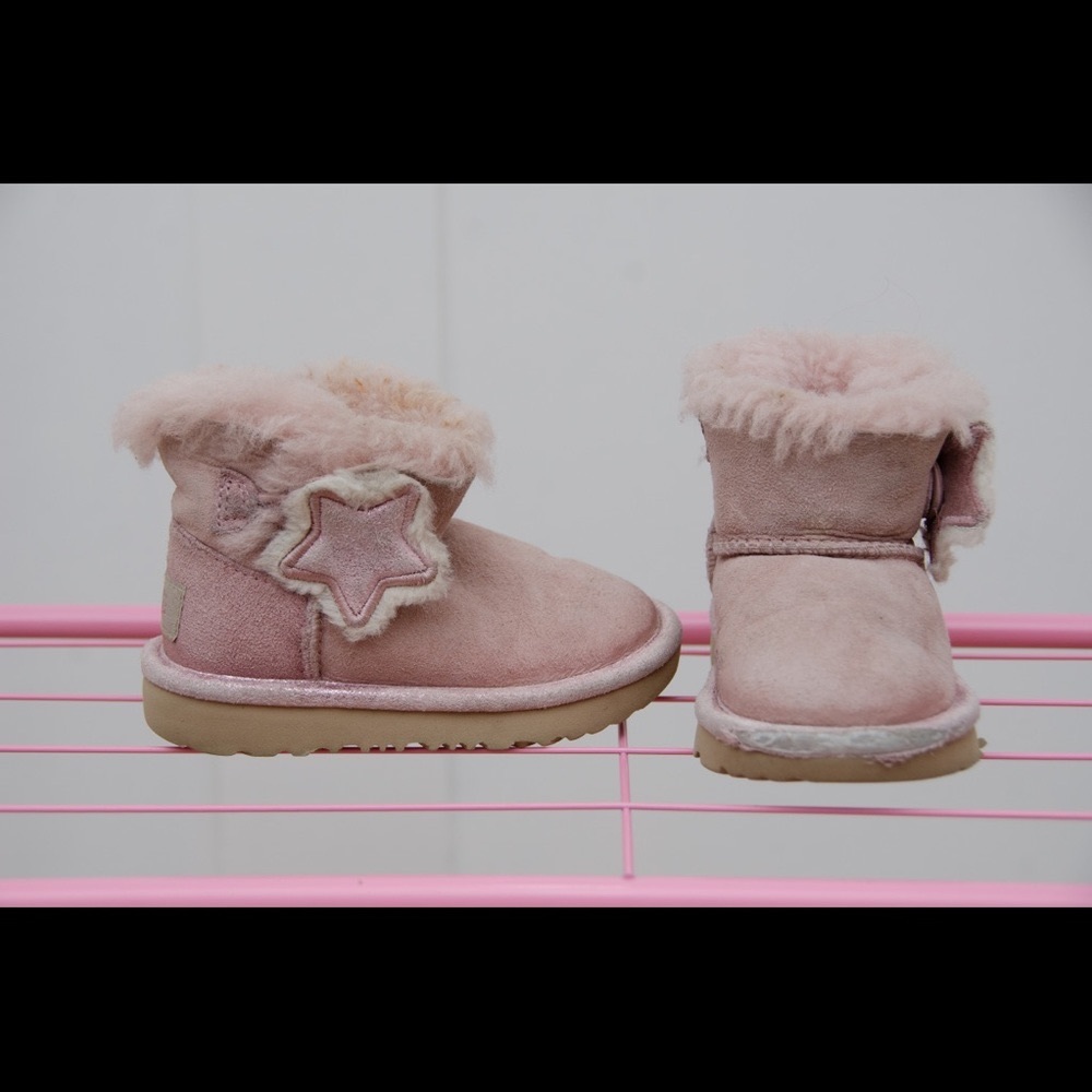 Pink Girls Uggs